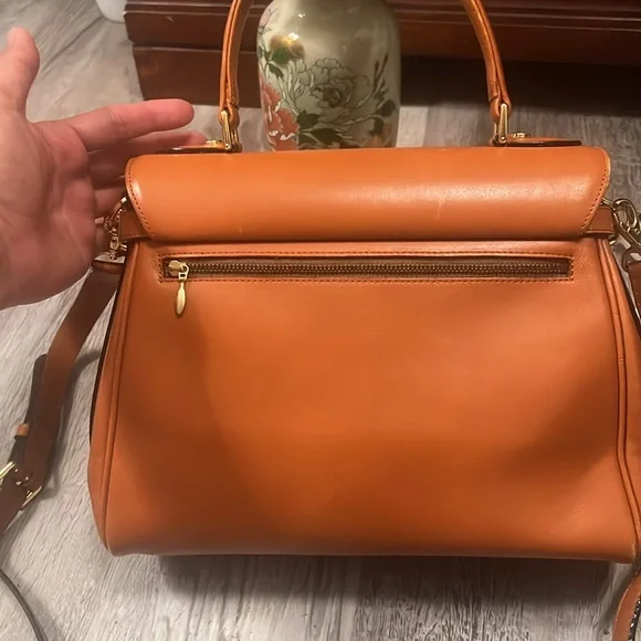 Beautiful authentic Crossbody Valentino Garavani - Picture 4 of 12